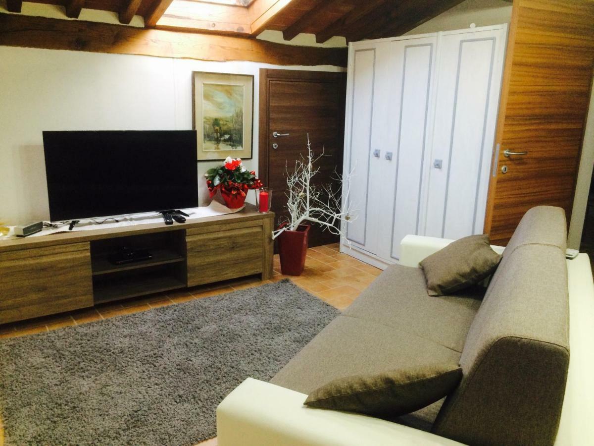 Mansarda Degli Ulivi Apartment Rigomagno Ngoại thất bức ảnh