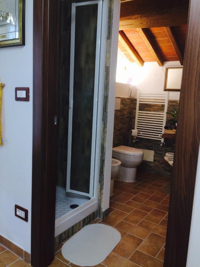 Mansarda Degli Ulivi Apartment Rigomagno Phòng bức ảnh